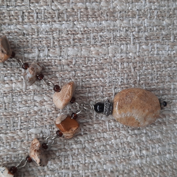 Genuine polished stone necklace - Picture 5 of 9